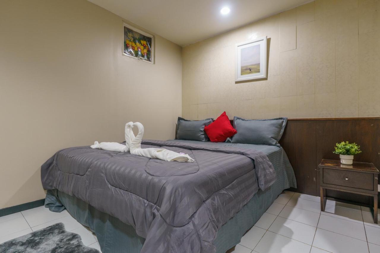 Cheqinn Bed Sukhumvit 4 Nana Plaza 방콕 외부 사진