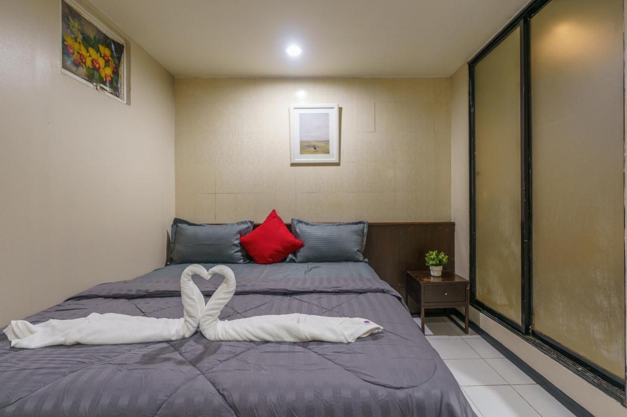 Cheqinn Bed Sukhumvit 4 Nana Plaza 방콕 외부 사진
