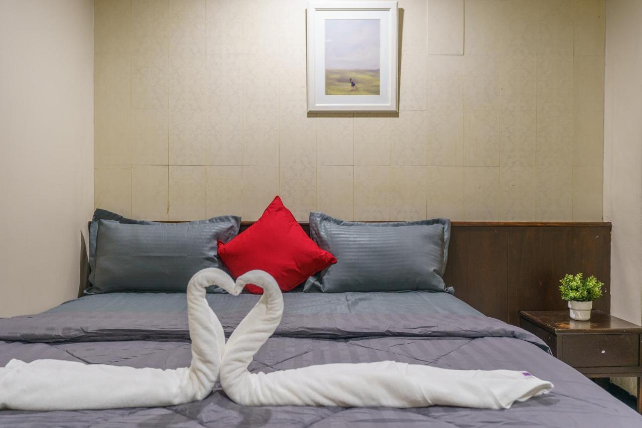 Cheqinn Bed Sukhumvit 4 Nana Plaza 방콕 외부 사진