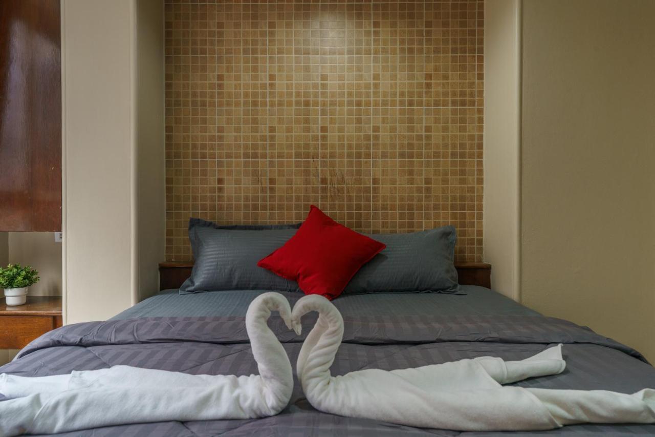Cheqinn Bed Sukhumvit 4 Nana Plaza 방콕 외부 사진