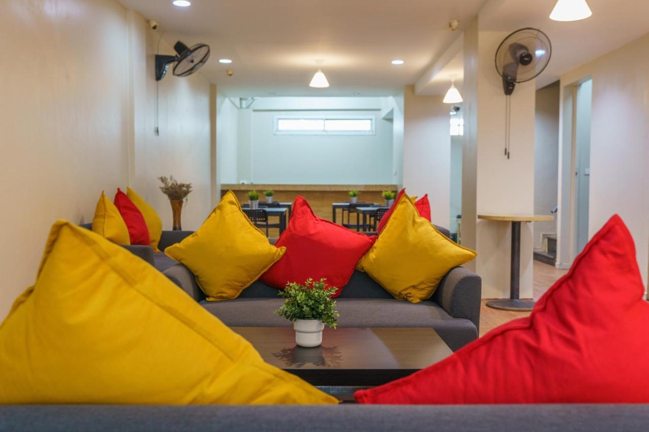 Cheqinn Bed Sukhumvit 4 Nana Plaza 방콕 외부 사진